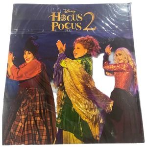 Disney D23 Magazine Hocus Pocus 2 Fall 2022